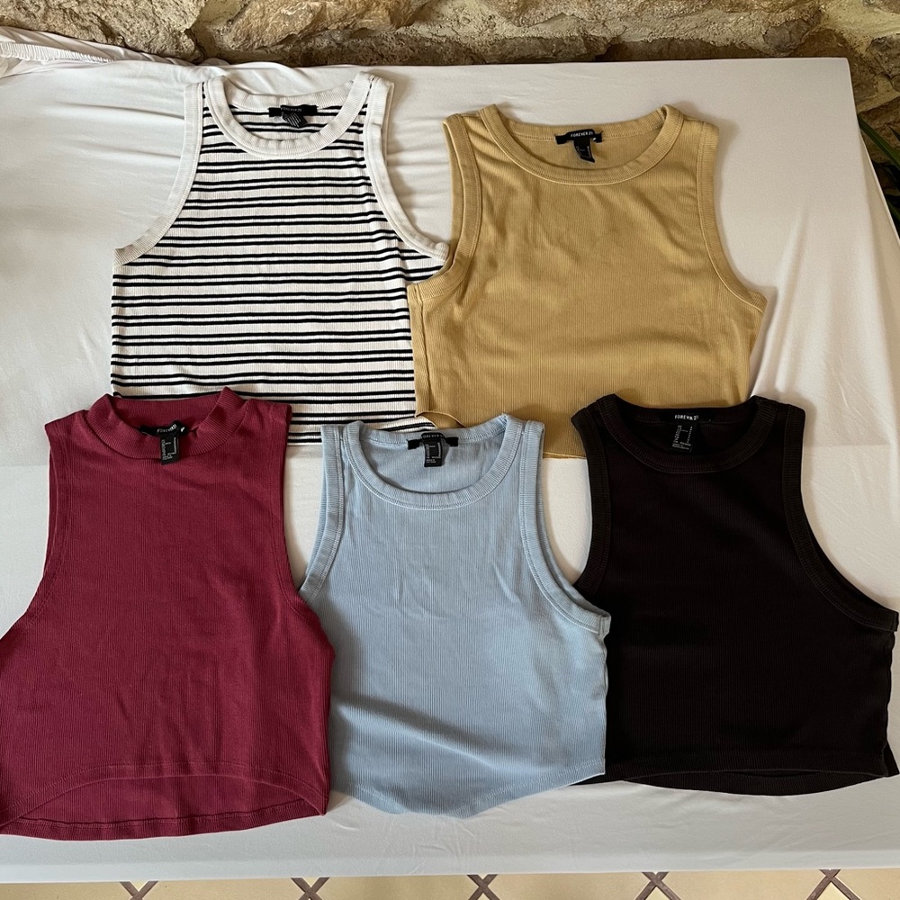 5 PACK! Assorted Colors Forever 21 Cropped Tank Tops all Medium, Black Small